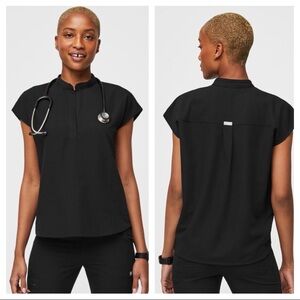 Women's Black Short Sleeve Top